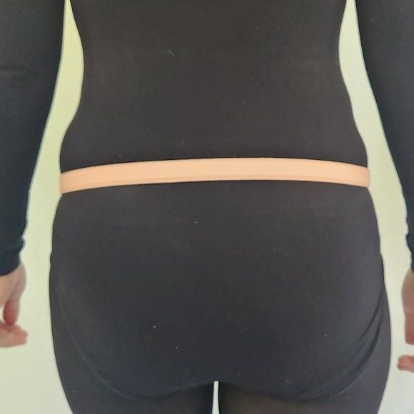 80s(?) Pink Textured Skinny Belt‎ - Picture 3 of 4